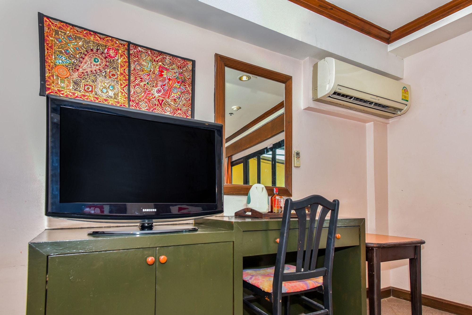 Oyo 447 Royal Express Hua Hin Hotel Exterior photo